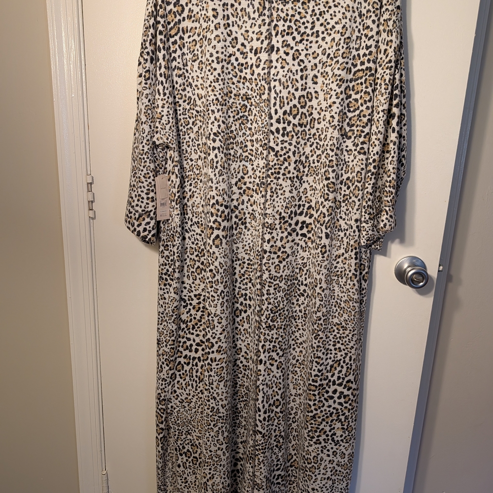 Secret Treasures Leopard Print Robe - Picture 4 of 5